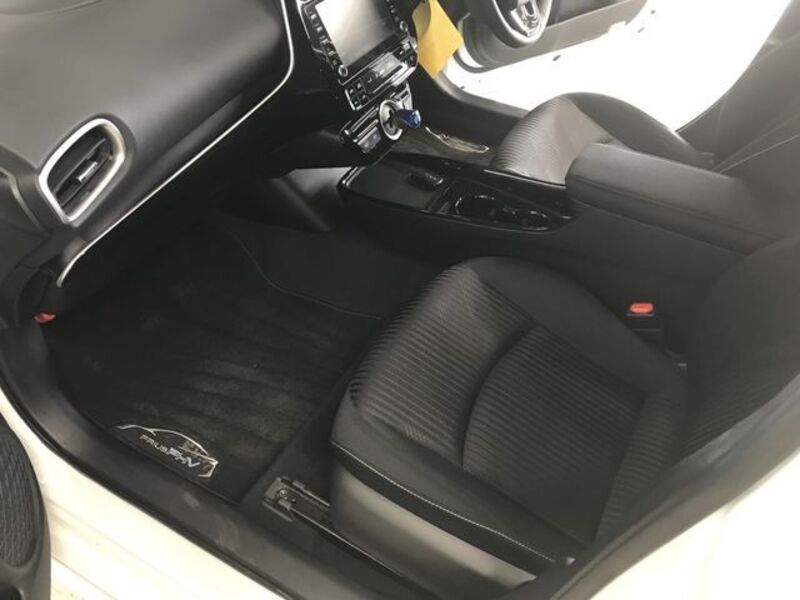 PRIUS PHV