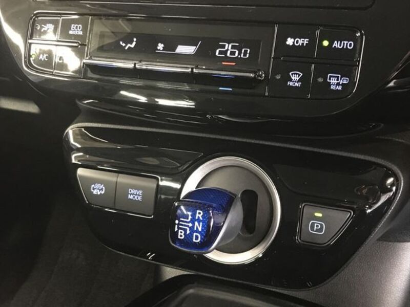 PRIUS PHV
