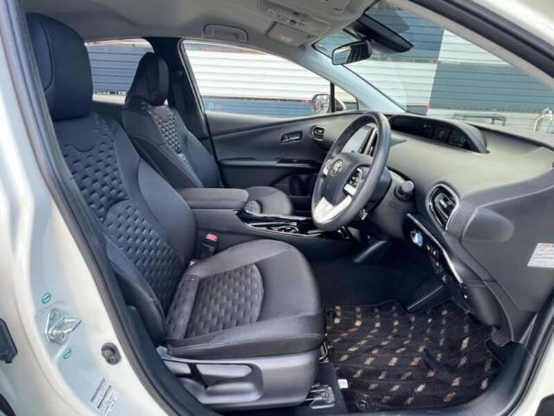 PRIUS PHV
