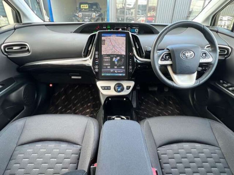 PRIUS PHV