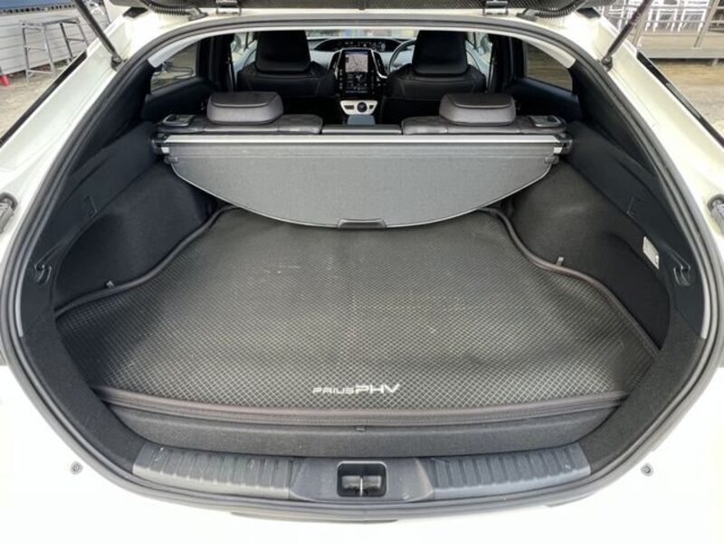 PRIUS PHV