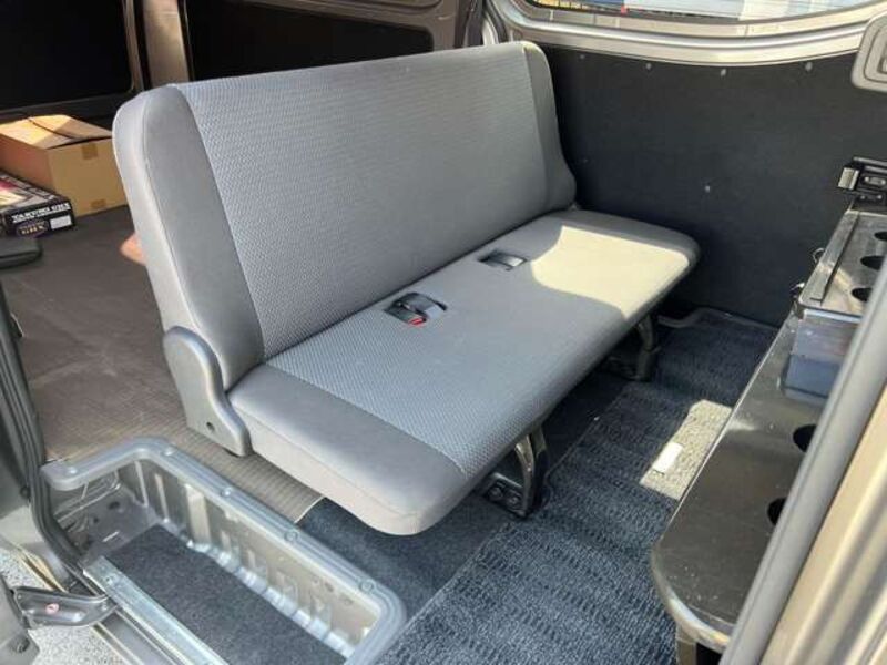 NV350 CARAVAN