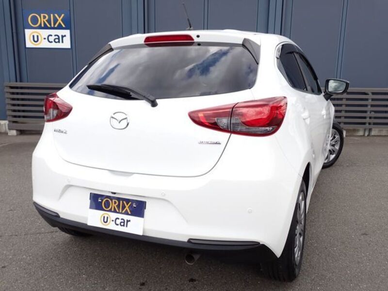 MAZDA2