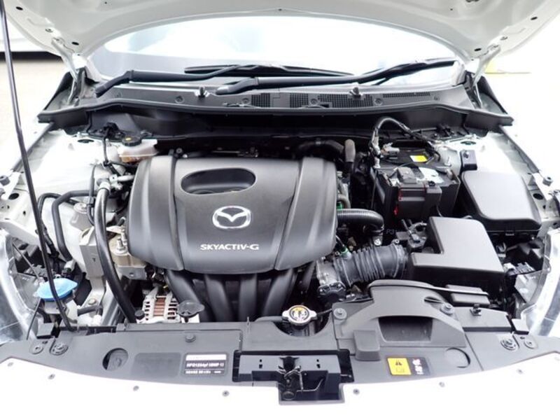 MAZDA2