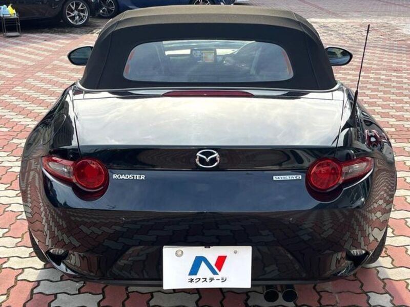 ROADSTER