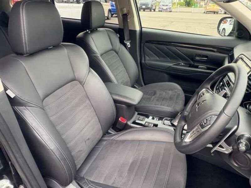 OUTLANDER PHEV