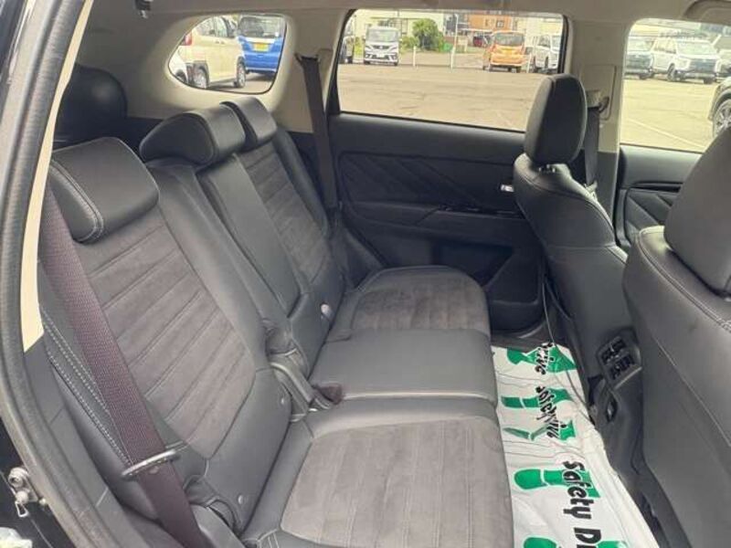 OUTLANDER PHEV
