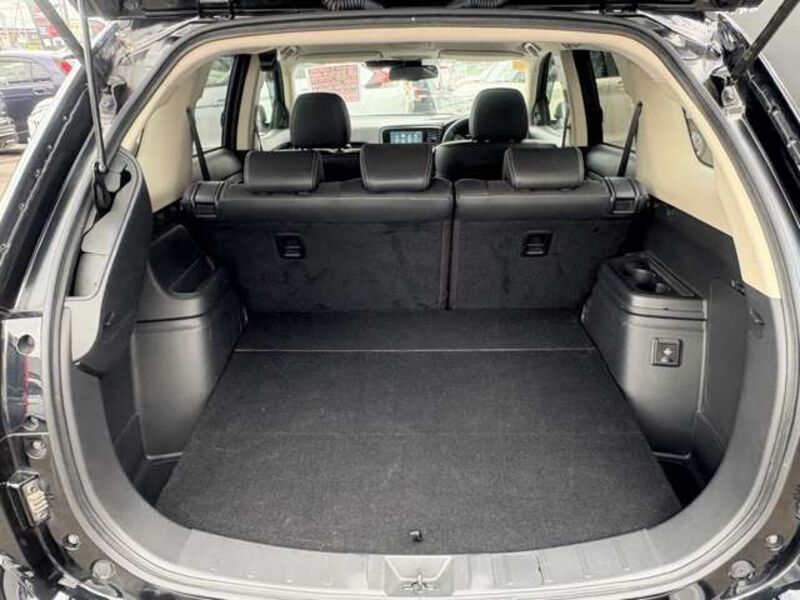 OUTLANDER PHEV