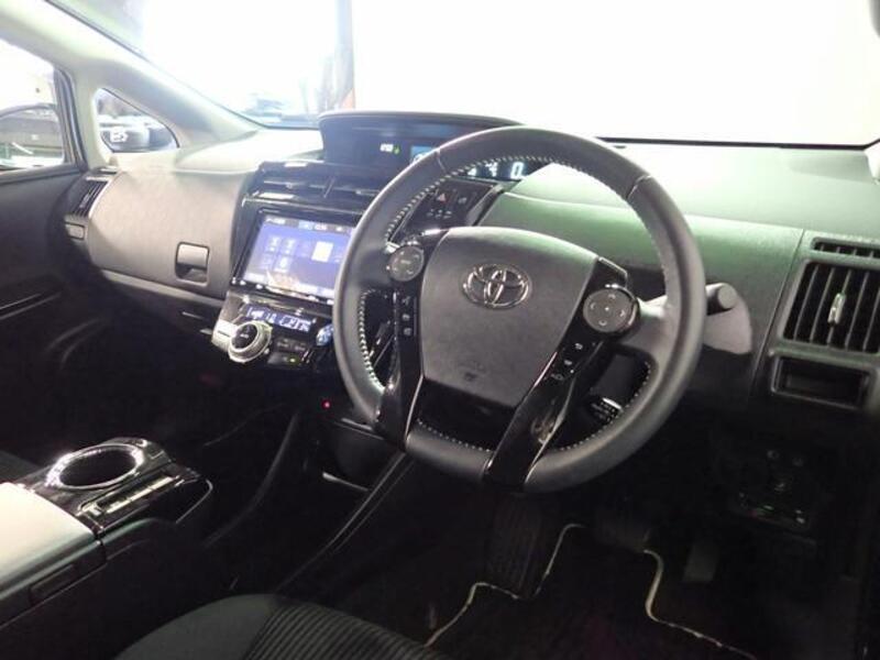 PRIUS ALPHA