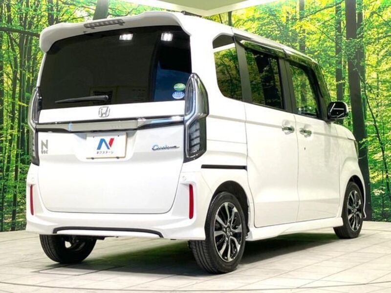 N BOX CUSTOM