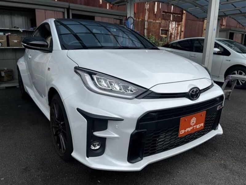 GR YARIS-0