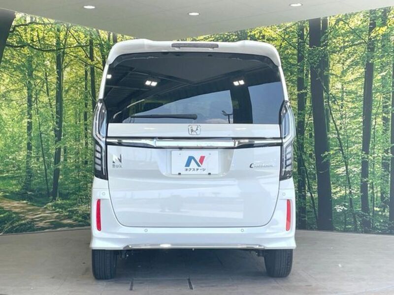 N BOX CUSTOM