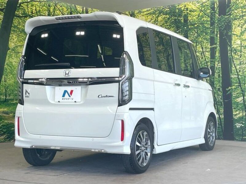 N BOX CUSTOM