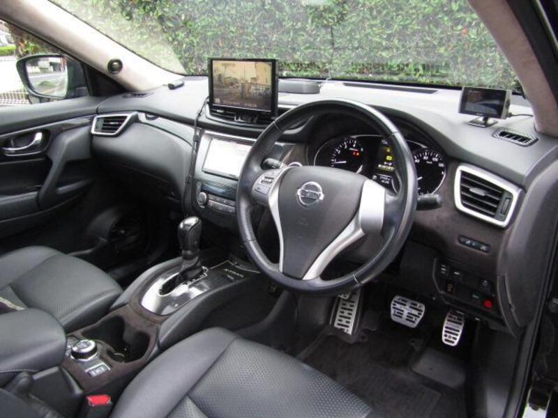 X-TRAIL