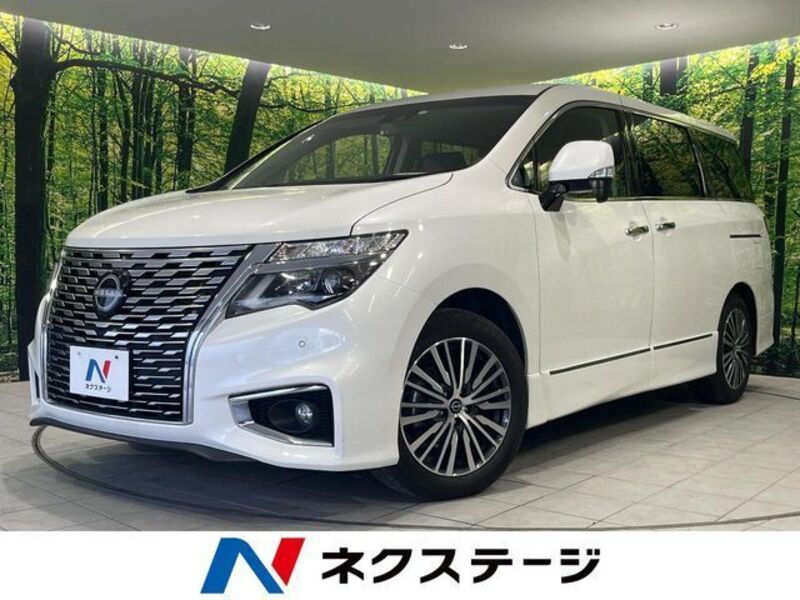 NISSAN ELGRAND