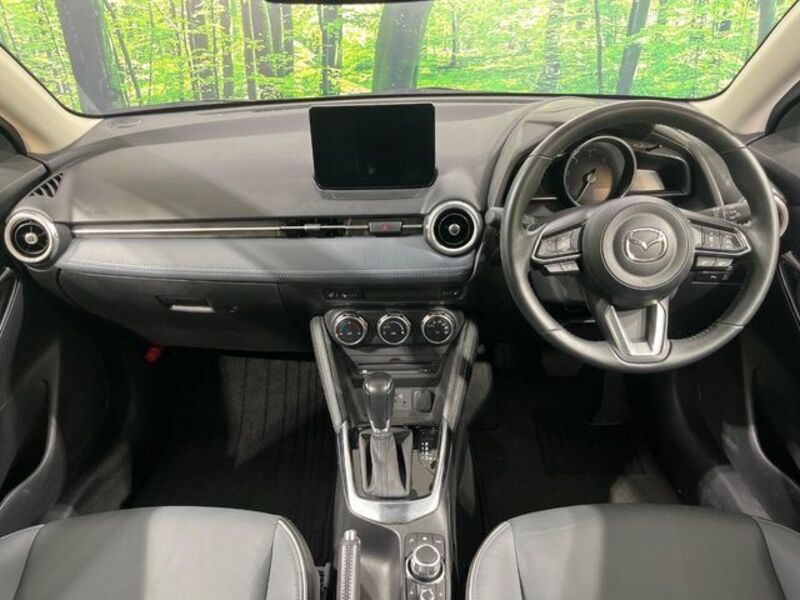 MAZDA2