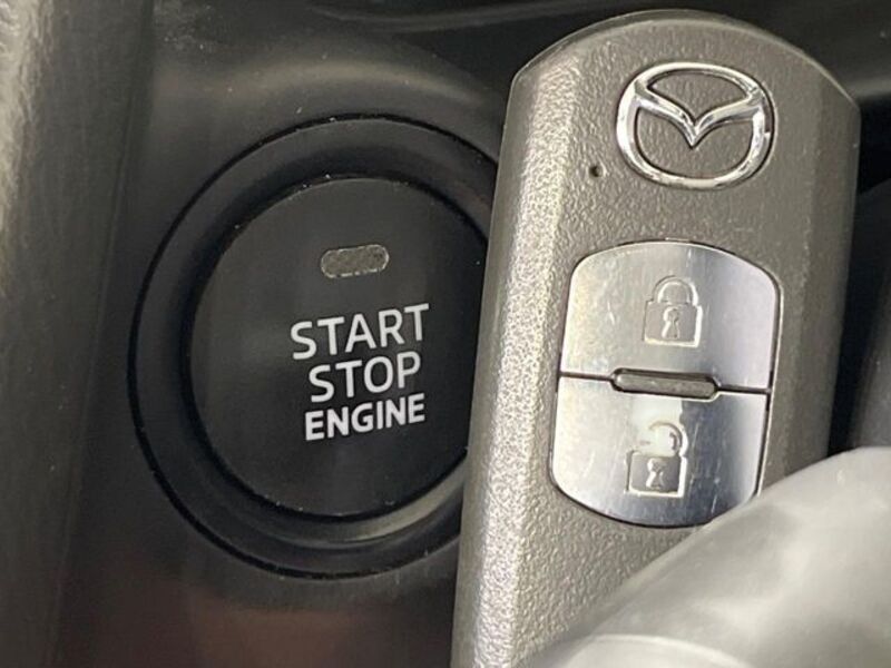 MAZDA2