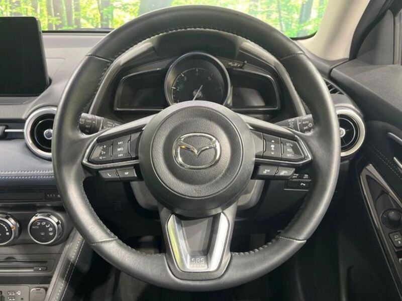 MAZDA2