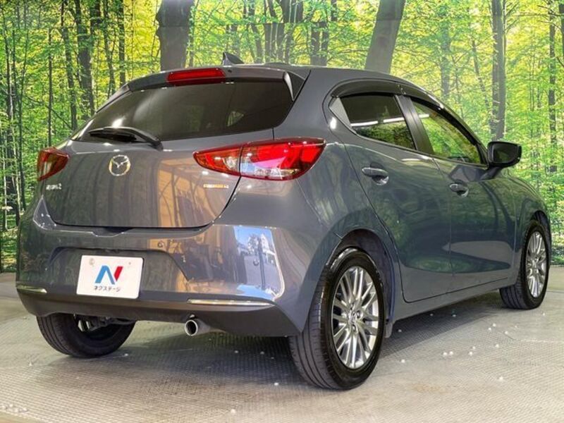 MAZDA2