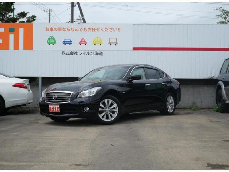 NISSAN FUGA