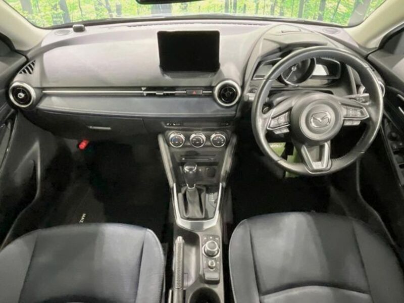 MAZDA2