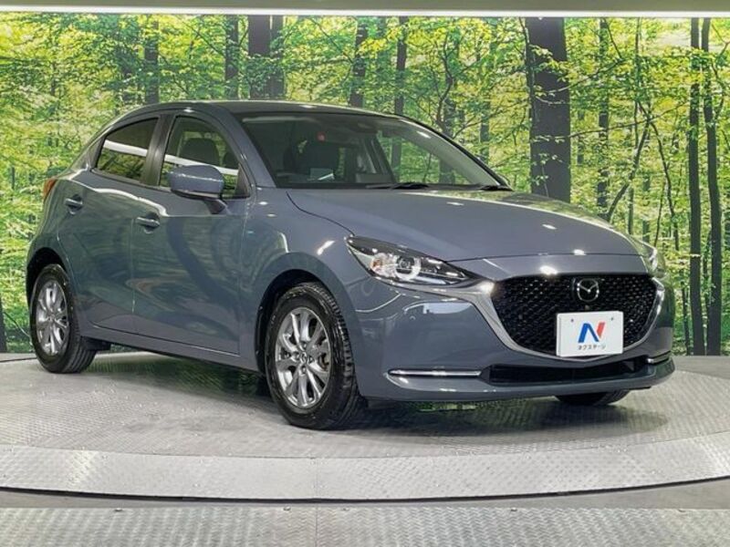 MAZDA2
