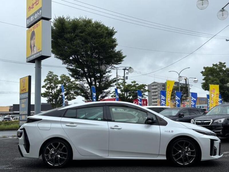 PRIUS PHV