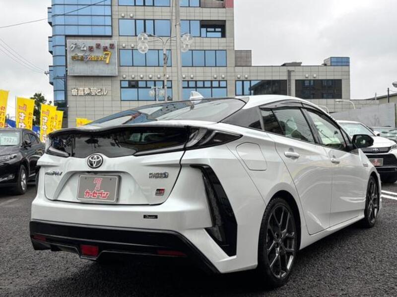 PRIUS PHV