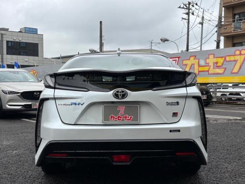 PRIUS PHV