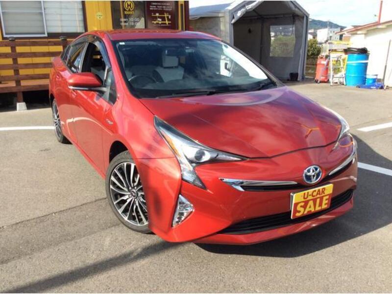 TOYOTA PRIUS