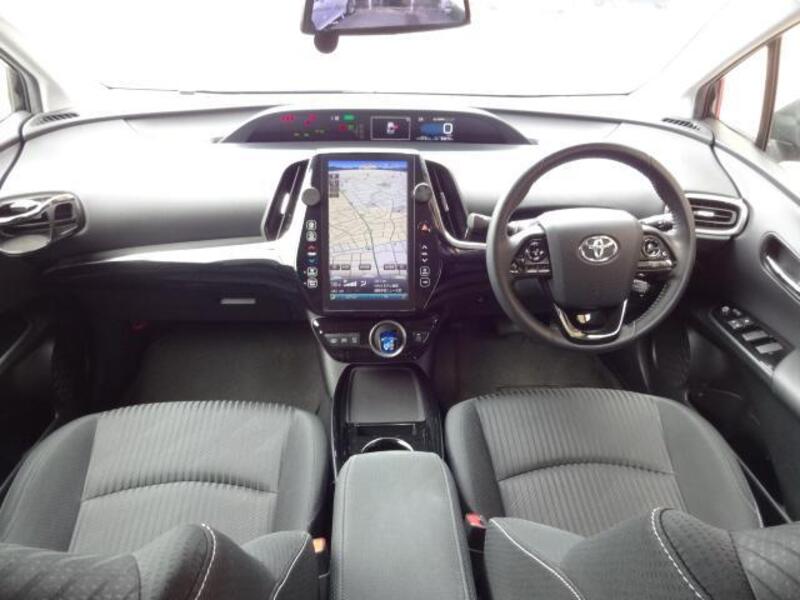 PRIUS PHV