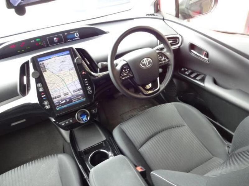 PRIUS PHV