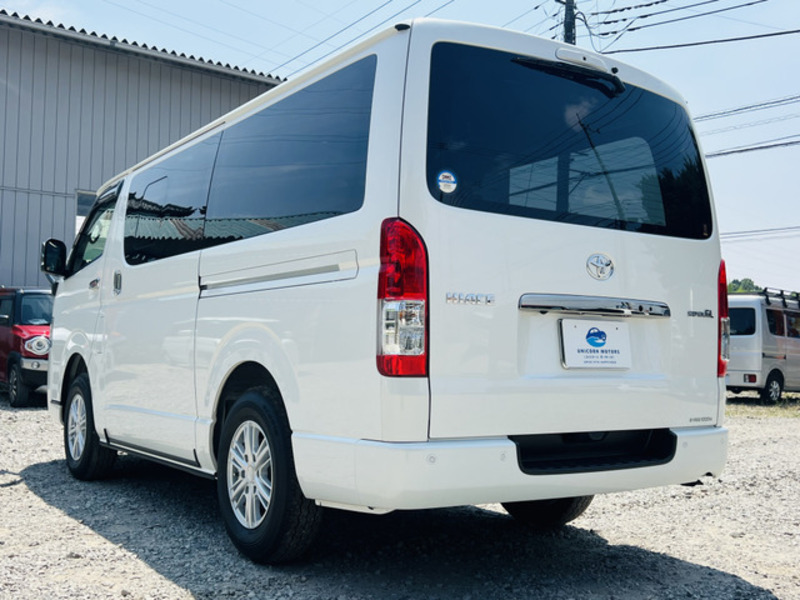 HIACE VAN
