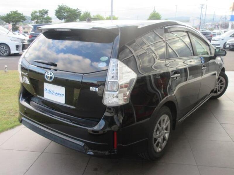 PRIUS ALPHA