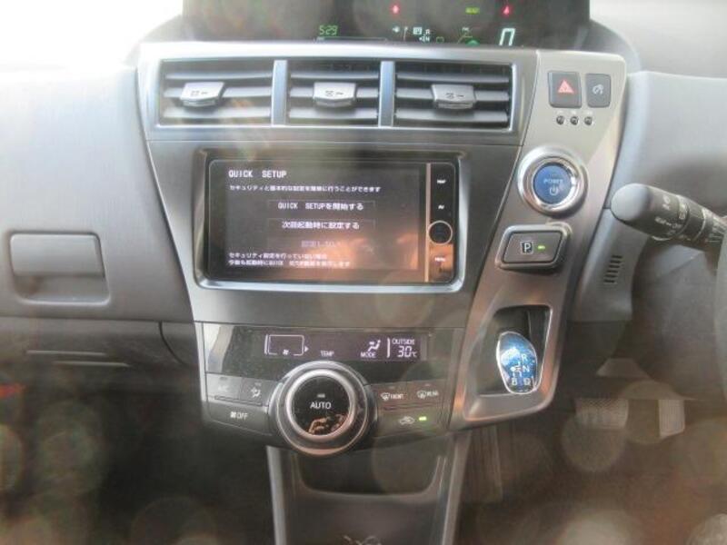 PRIUS ALPHA