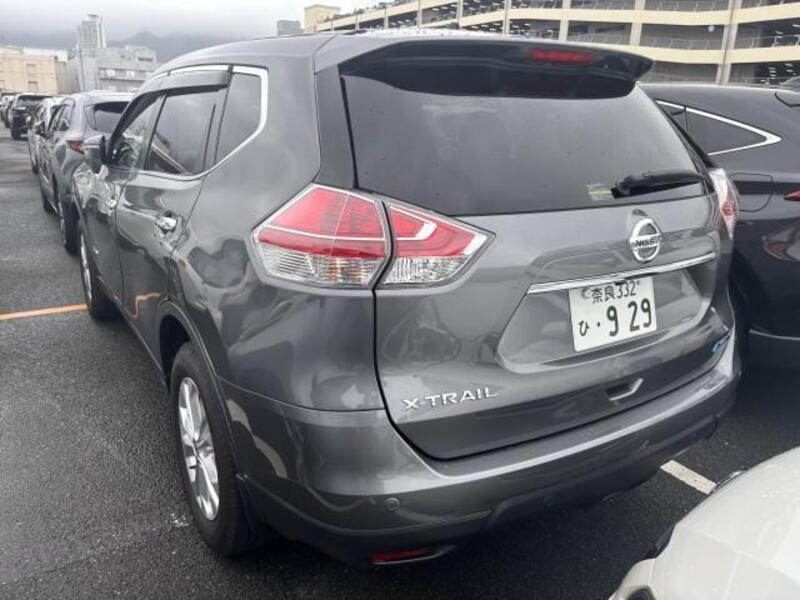 X-TRAIL