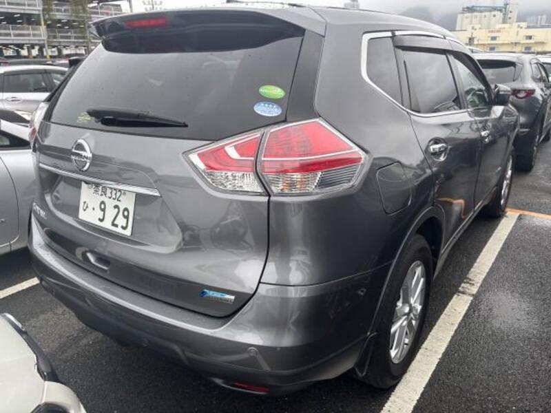 X-TRAIL