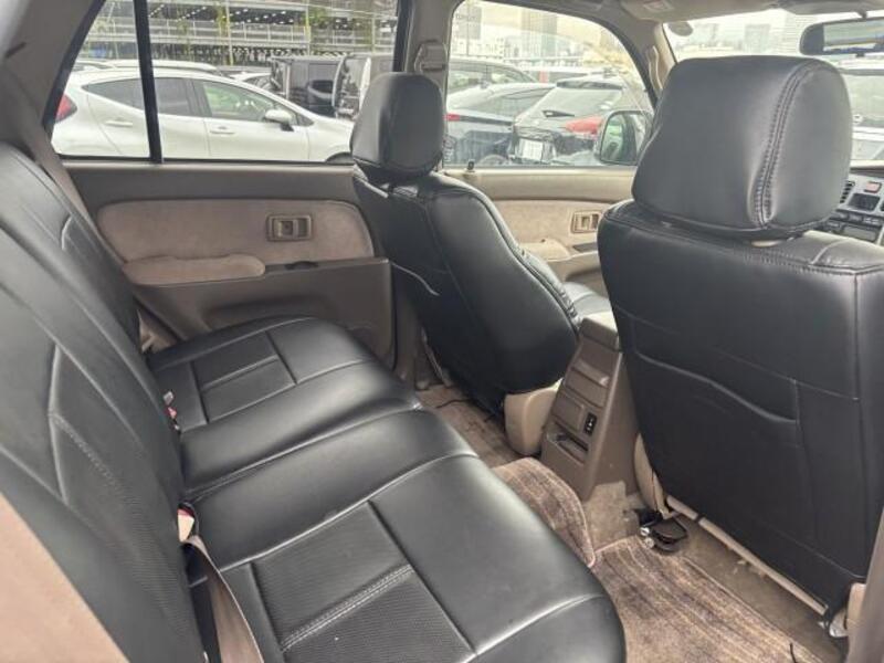 HILUX SURF