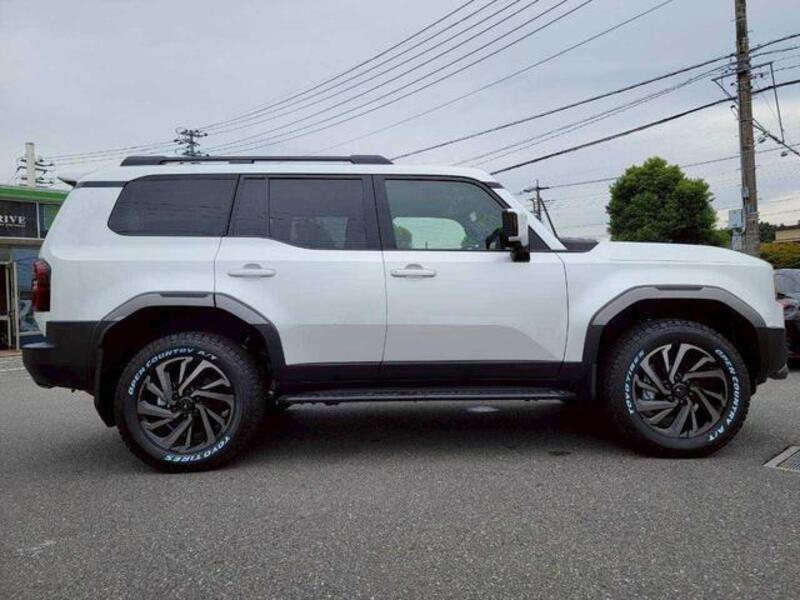 LAND CRUISER 250
