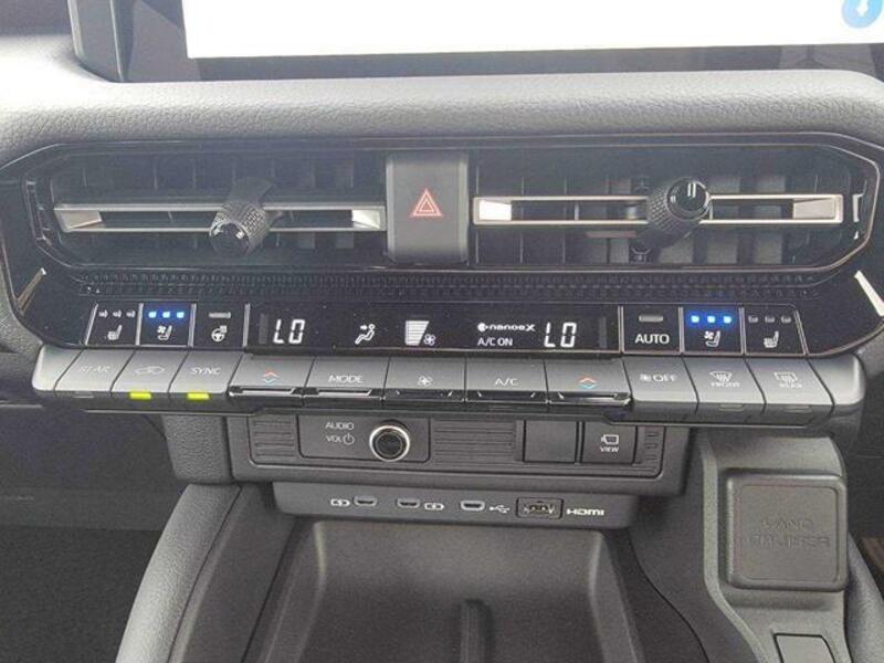 LAND CRUISER 250