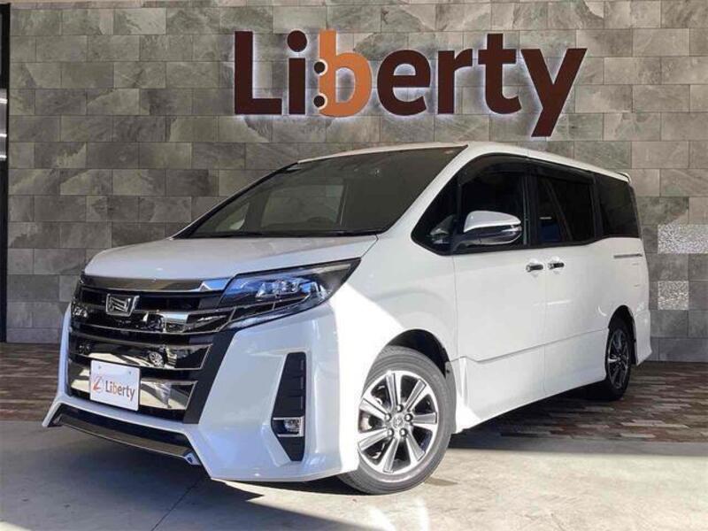 TOYOTA NOAH
