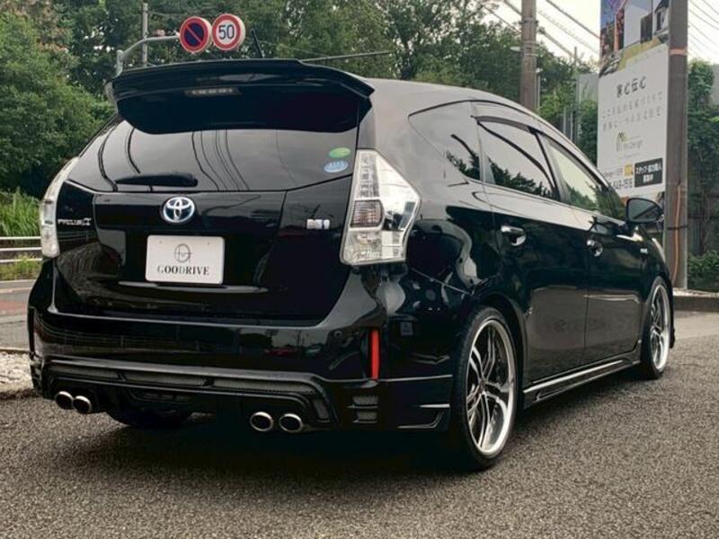 PRIUS ALPHA