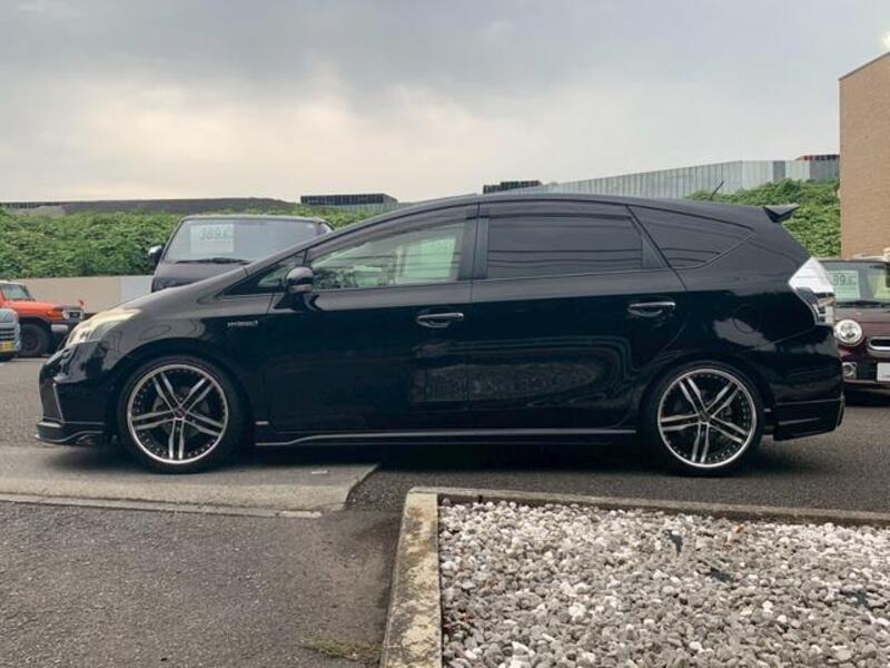 PRIUS ALPHA