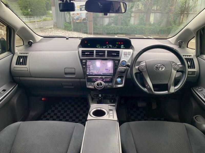 PRIUS ALPHA