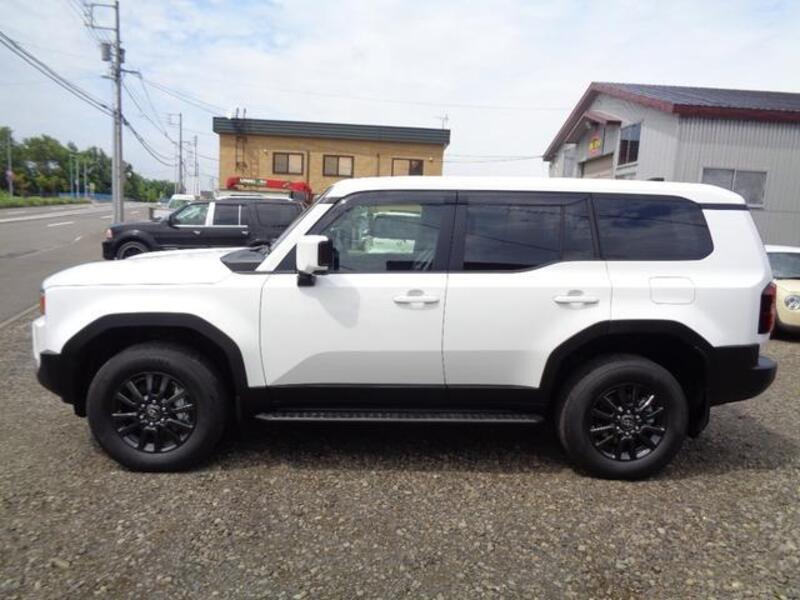 LAND CRUISER 250