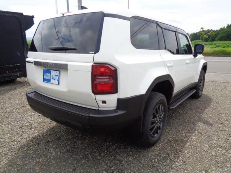 LAND CRUISER 250