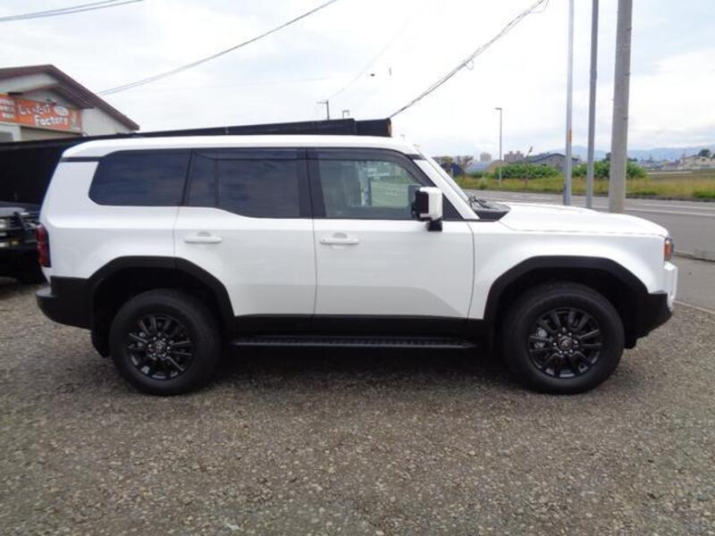 LAND CRUISER 250