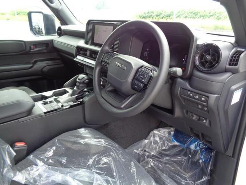 LAND CRUISER 250