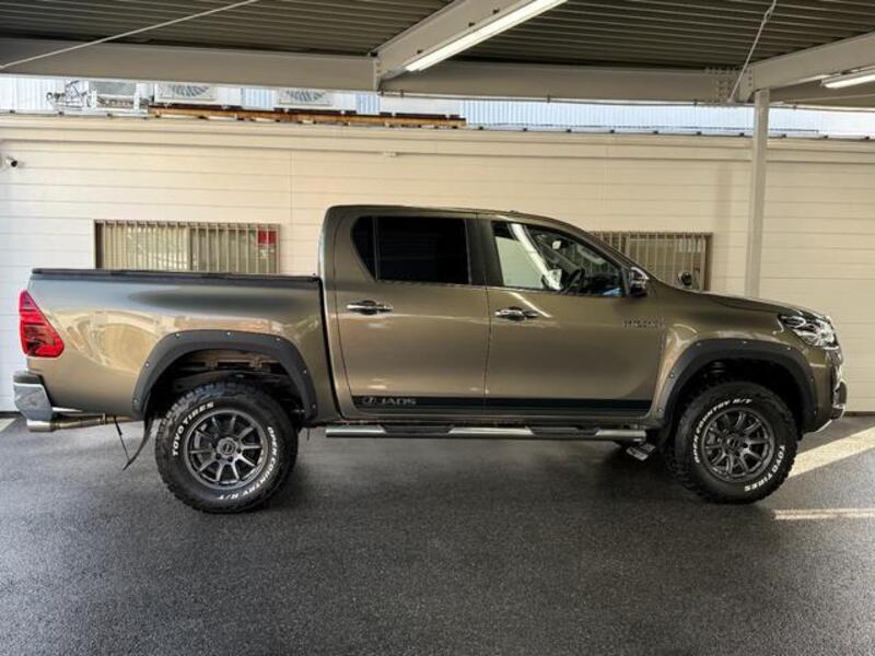 HILUX