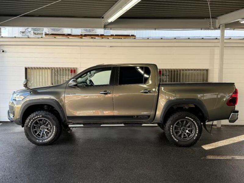 HILUX